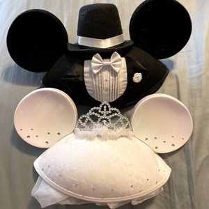Disney Parks Bride & Groom Mickey Mouse Ear Hats